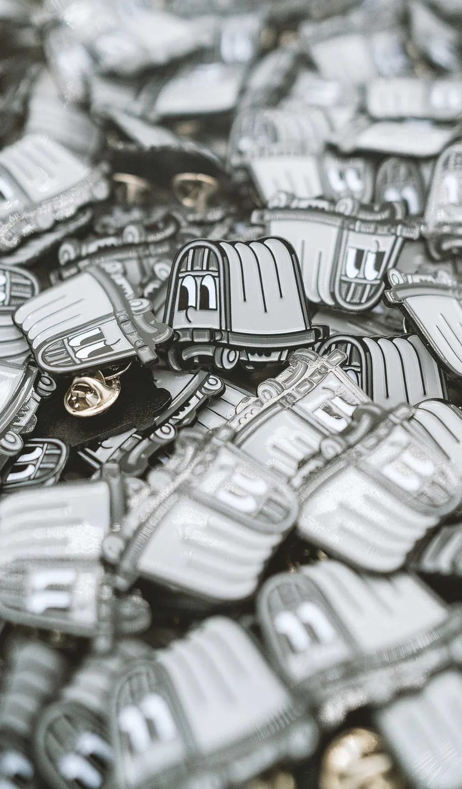 Значoк Shimms Canvas Pin — изображение 3